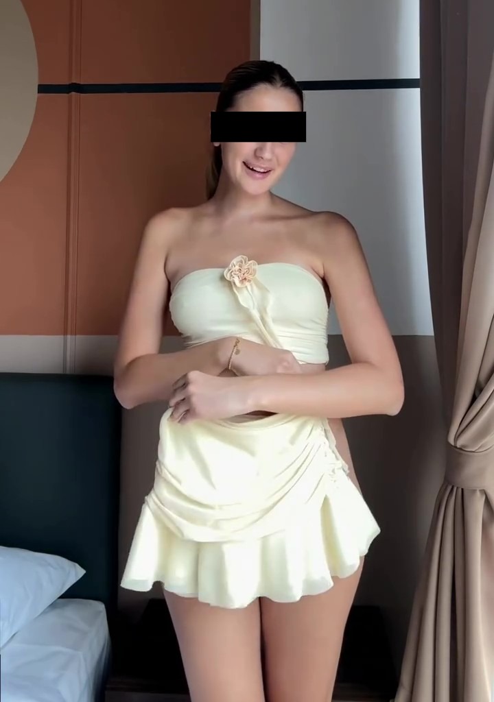 Buse 21 yaş