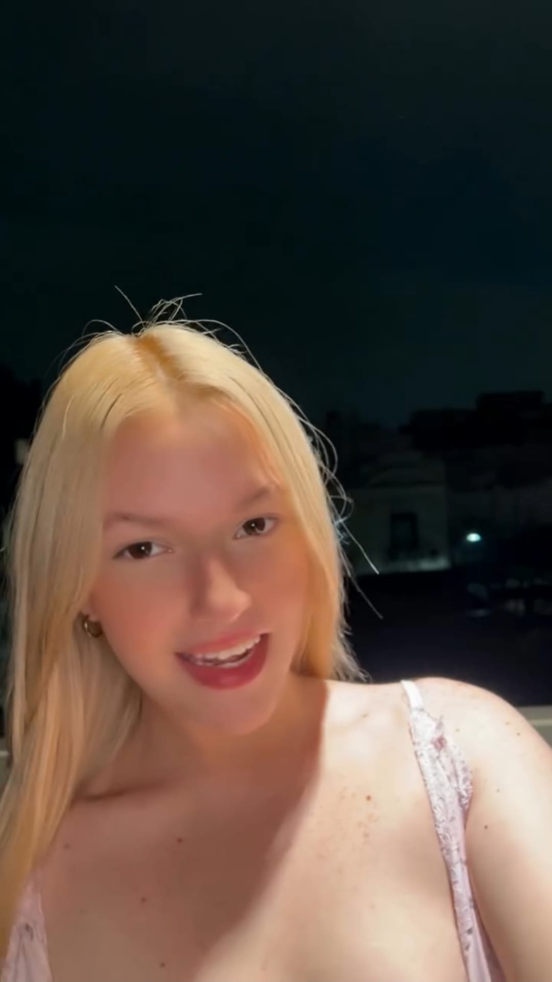 Emma İstanbul 24 yaş 