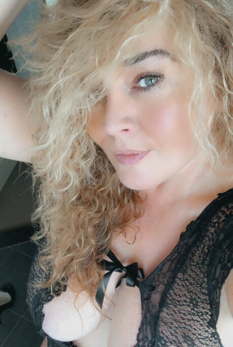 İstanbul Escort Escort Eyşan 32 Yaş Elden Ödeme Sultanbeyli | 31 Yas | İstanbul