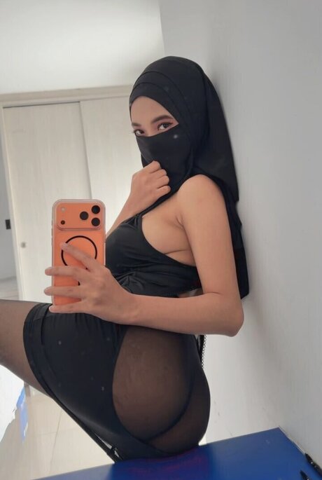 Hanifa İran'lı Yabancı Escort 23 Yaş Elden Ödeme
