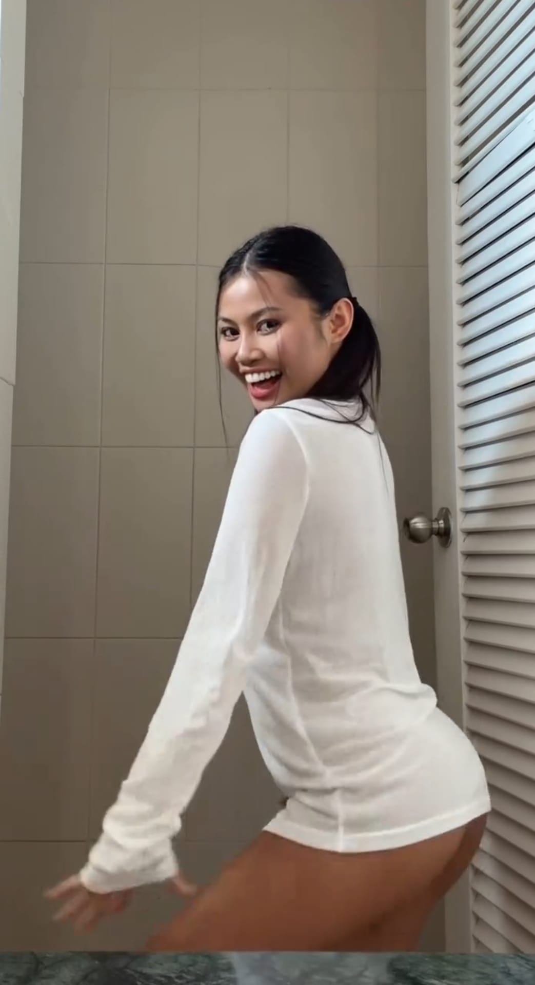 Malaya Filipinler 22 yaş