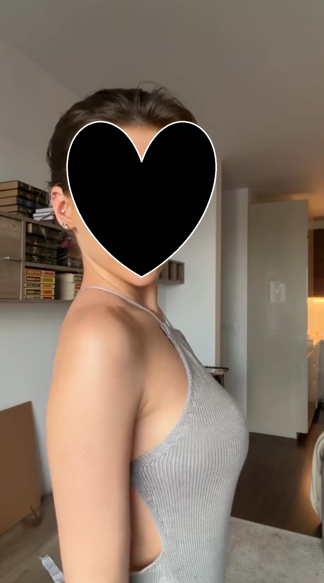 Nazanin 25 yaş