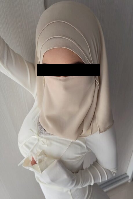 Nika İran' lı yabancı escort 26 yaşında