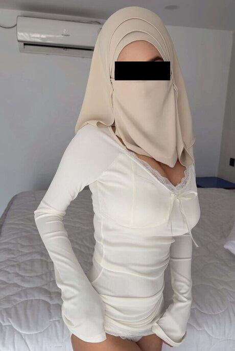 Nika İran' lı yabancı escort 26 yaşında