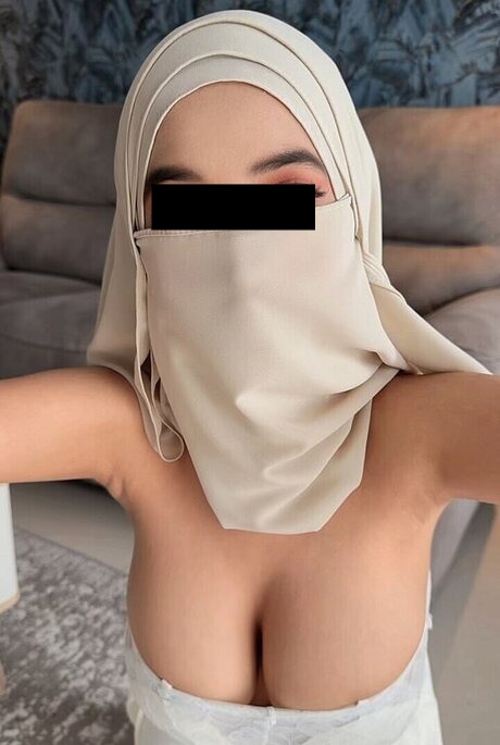 Nika İran' lı yabancı escort 26 yaşında