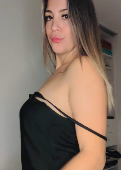 Özlem 24 istanbul