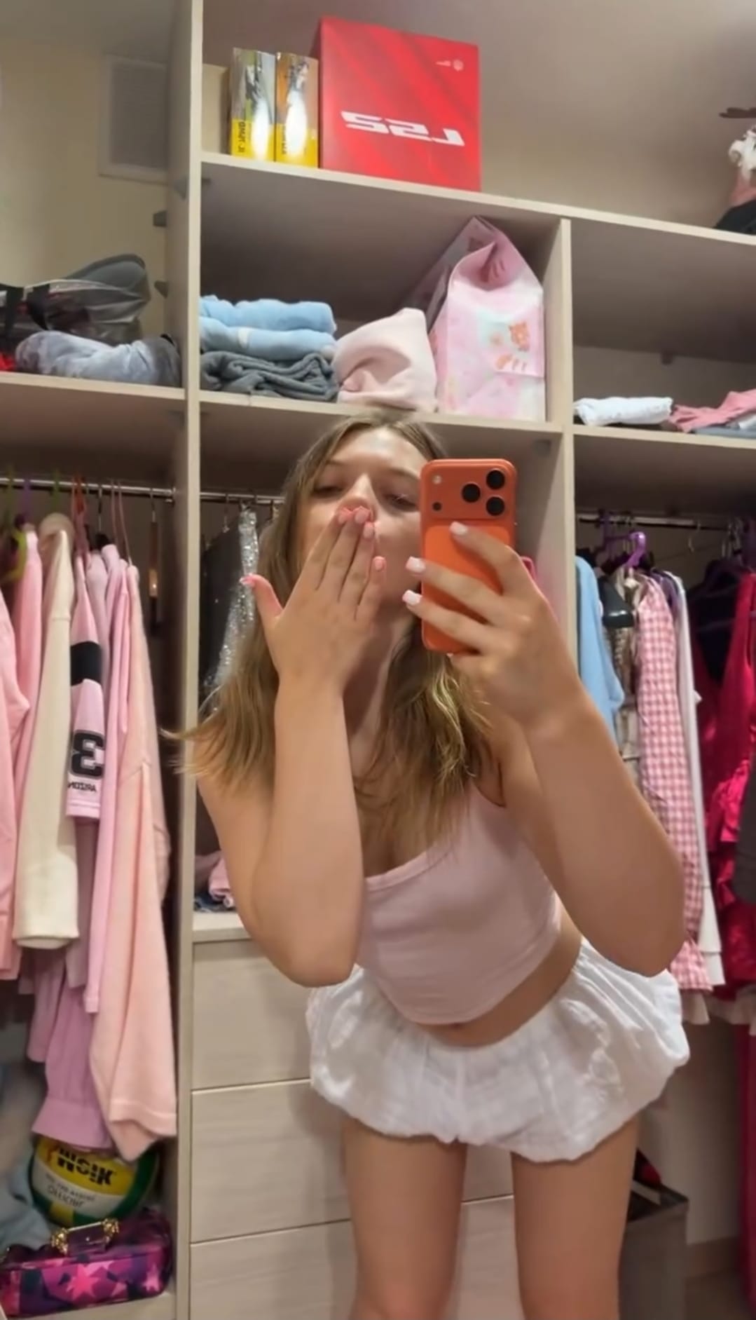 Sibel 22 Yaş
