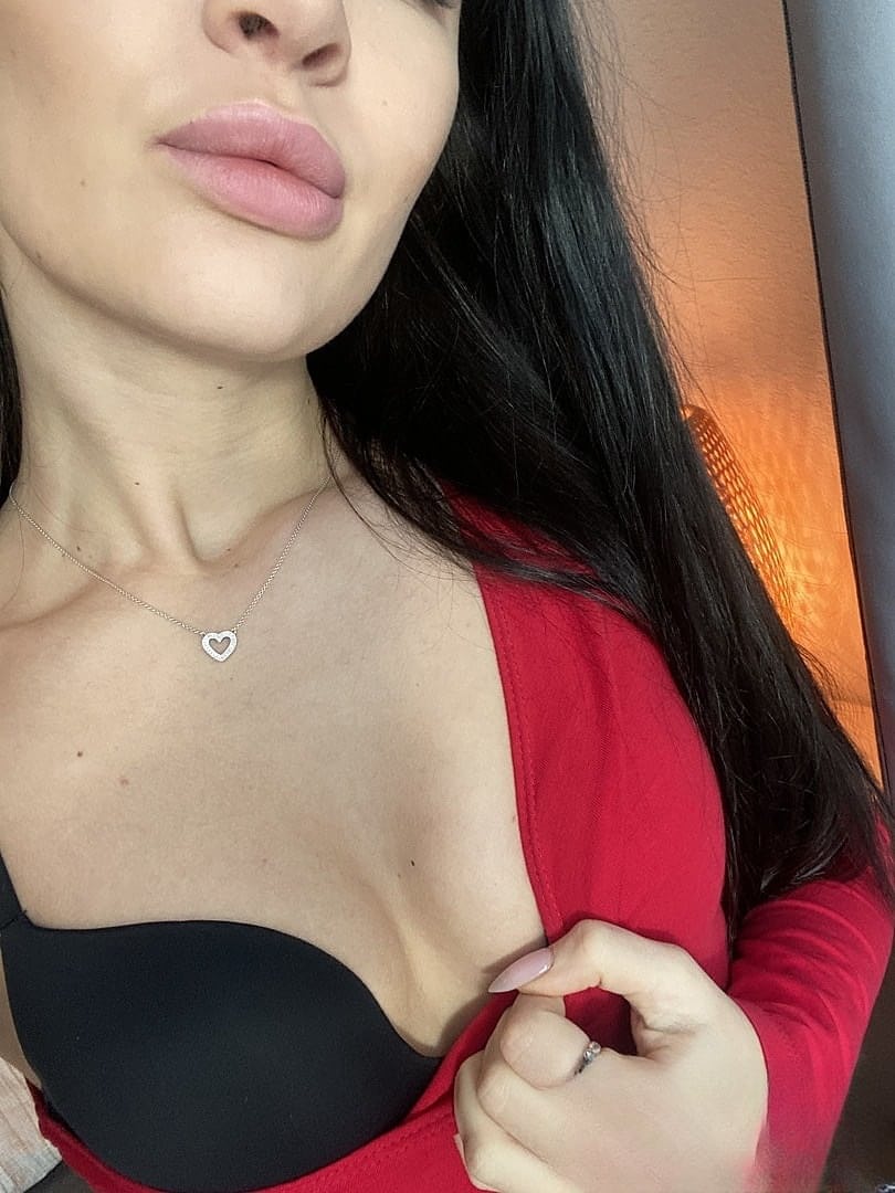Sina 26 yaş elden ödeme ev otel rezidans yeri yok